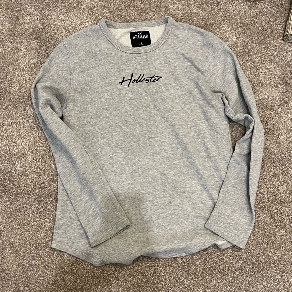 Hollister Heather Gray Crewneck Top